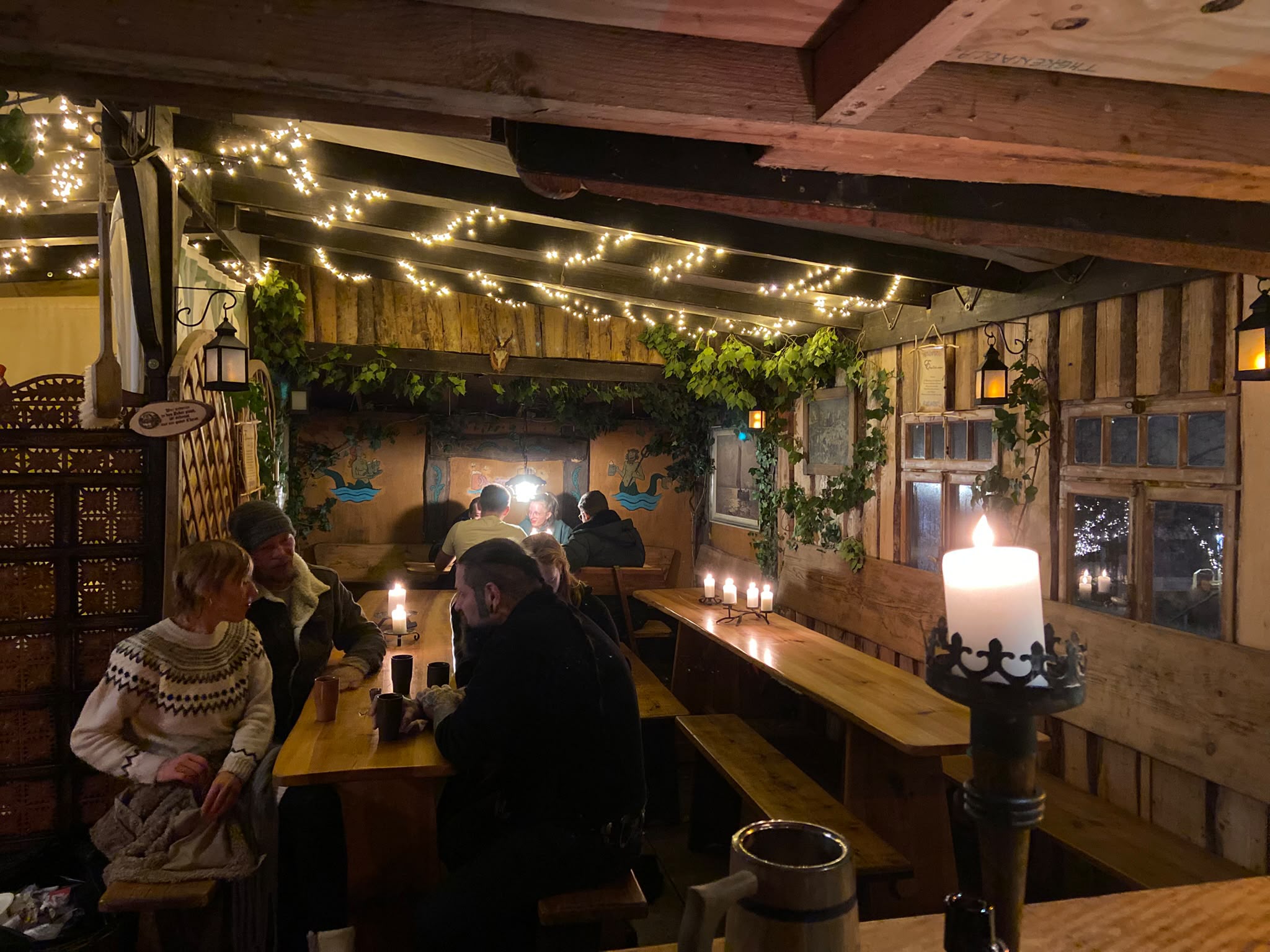 Weiterer Einblick in das Badehaus auf dem Pforzheimer Mittelaltermarkt